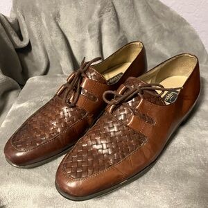 Pappagallo Women’s Size 9 N Basket Weave, Lace Up, Brown Leather Loafers